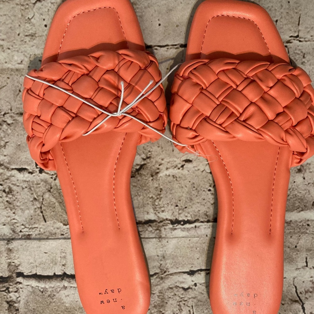 NWOT a new day Woven slide pink (pink salmon)sandal ,9 1/2 and 11